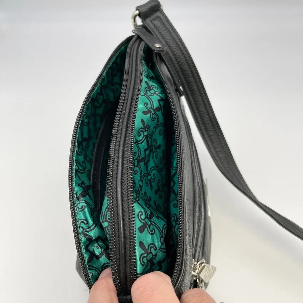 Stone Mountain Crossbody Bag Black Leather Multi Pocket Minimal Timeless Urban